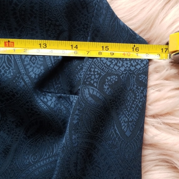 A Pea In The Pod Size Small 2 Piece Maternity Suit - Picture 6 of 8